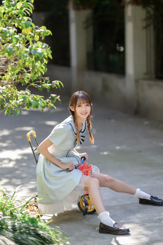 [艺图语] 2022.06.05 家门口的小幸运 兔子Zzz不吃胡萝卜 - 艺图语